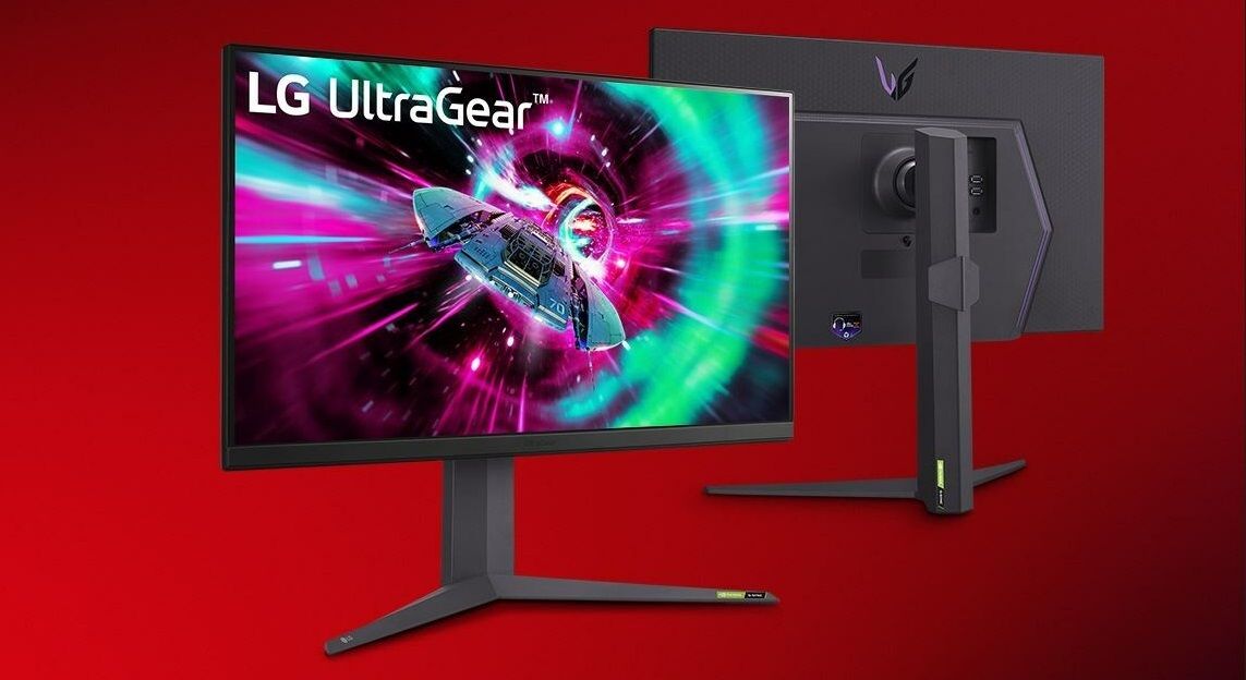 LG Gaming 144Hz IPS monitor 31.5" 32GR93U, 3840x2160, 16:9, 400cd/m2, 1ms, 2xHDMI/DisplayPort/3xUSB, Pivot
