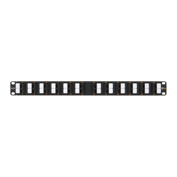 NIKOMAX Patch panel UTP, CAT5e, 24 portos, szerszámmal szerelhető, 1U, döntött