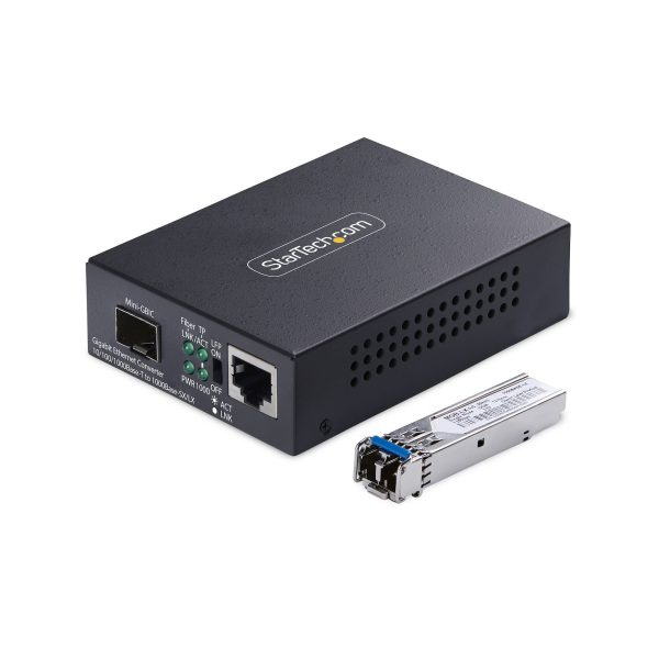 STARTECH SM LC FIBER MEDIA CONVERTER .