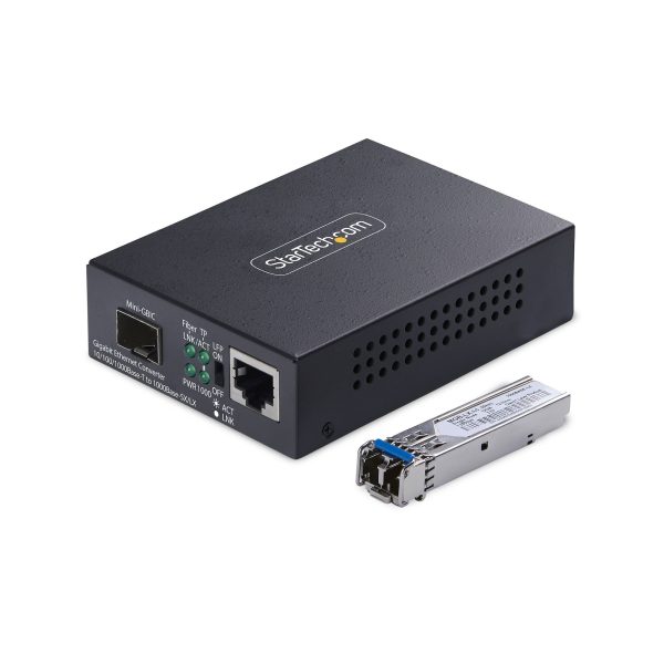 STARTECH SM LC FIBER MEDIA CONVERTER .